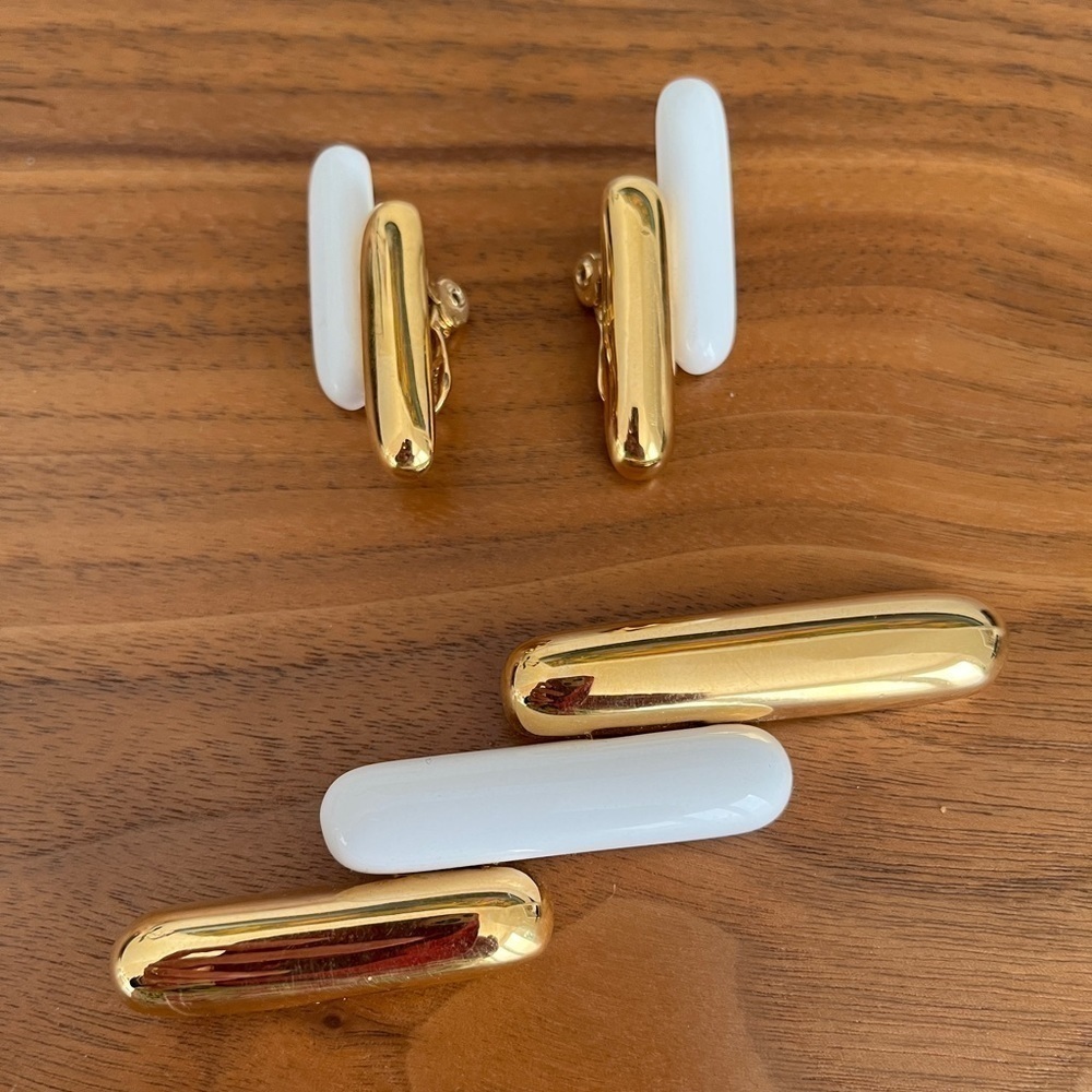 MONET Vintage Signed Matching Set Brooch Clip On Earrings Modernist Minimalism